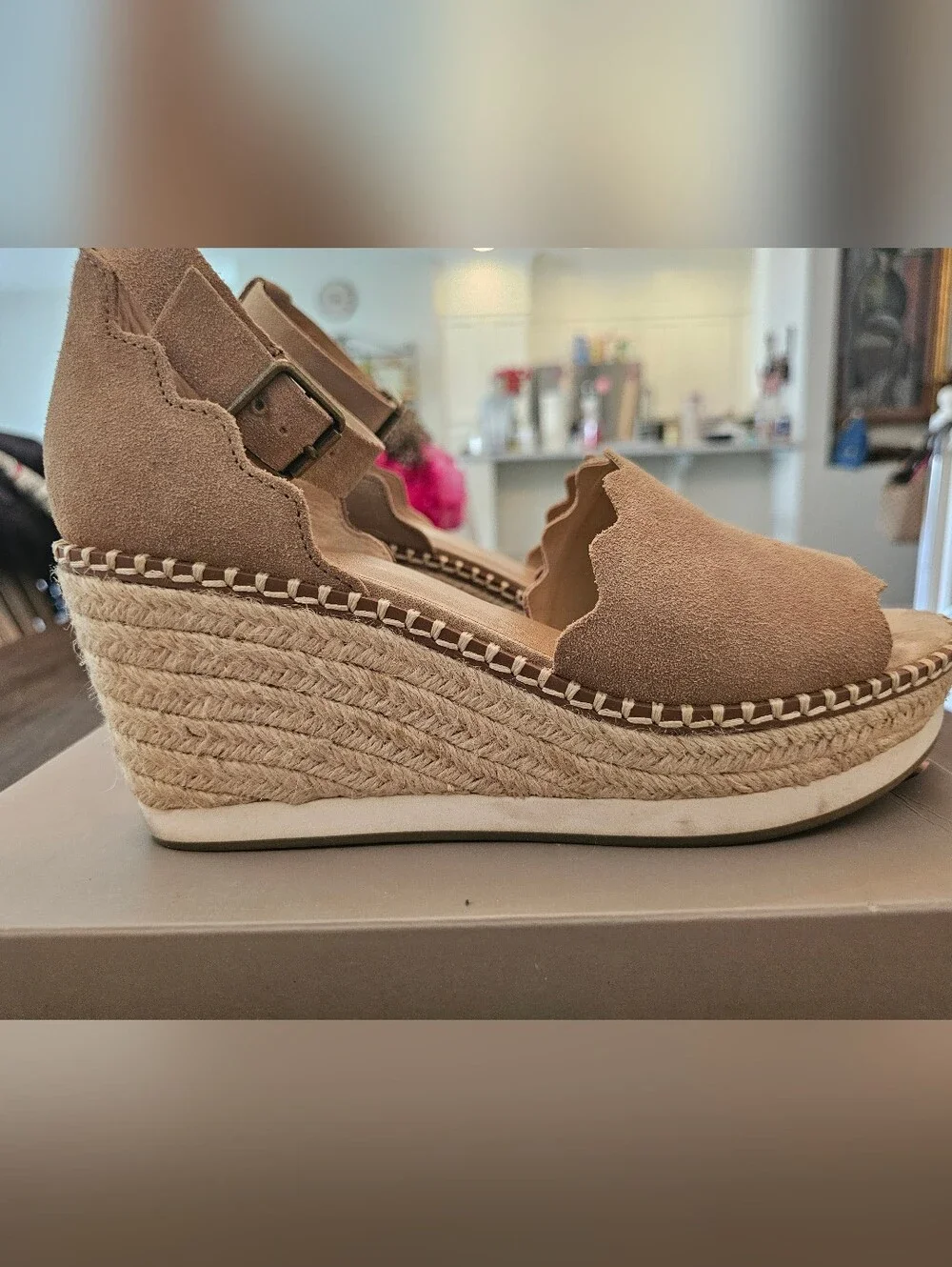 Crown Vintage Daffodil Camel Suede Espadrille Wedge Sandals Size 10